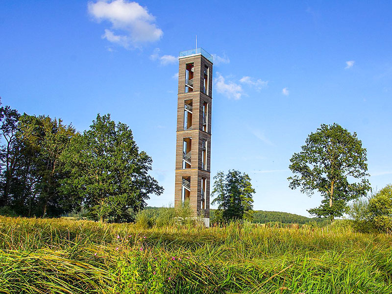 Bild zeigt Bannwaldturm bei Ostrach